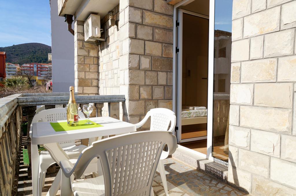 Guest House Heart Of Budva Ngoại thất bức ảnh